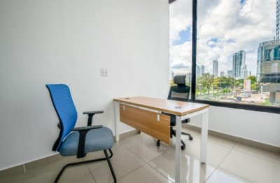 Office rental on the front line of avenida balboa, with easy access to the southern corridor and sho