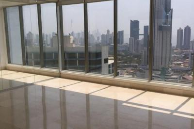 108m2 office with a spectacular view. it has a marble floor, lamps, divisions, air conditioning, 1