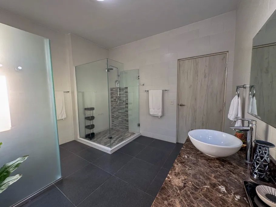 Apartment for sale in causeway of amador, Isla Perico, ph brisas de amador