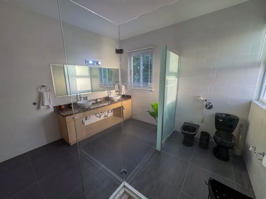 Apartment for sale in causeway of amador, Isla Perico, ph brisas de amador