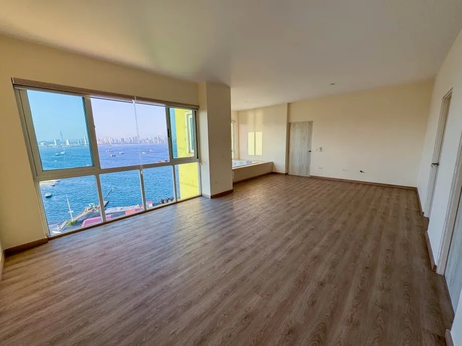 Apartment for sale in causeway of amador, Isla Perico, ph brisas de amador
