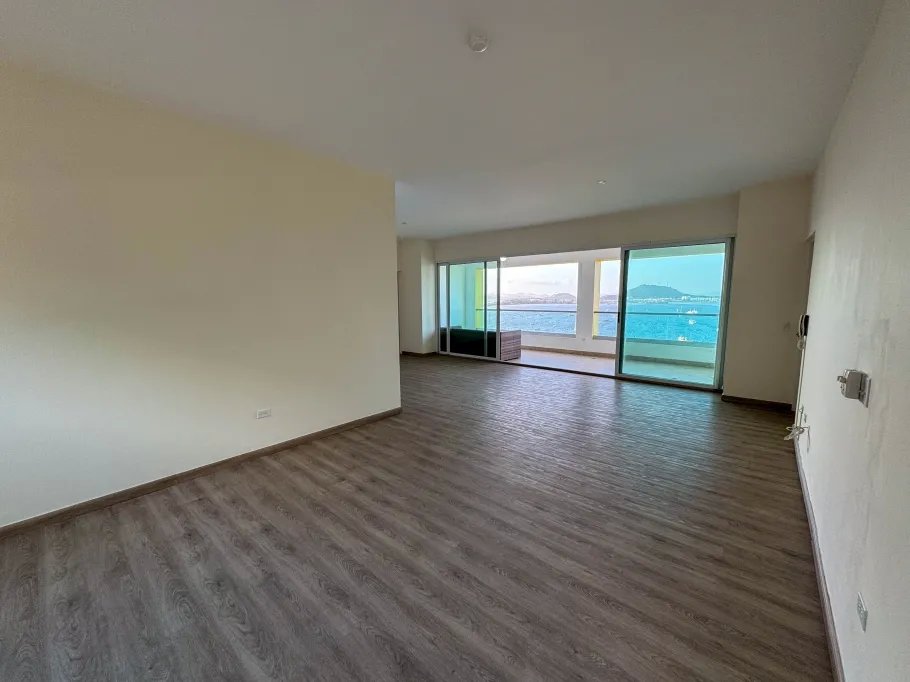 Apartment for sale in causeway of amador, Isla Perico, ph brisas de amador