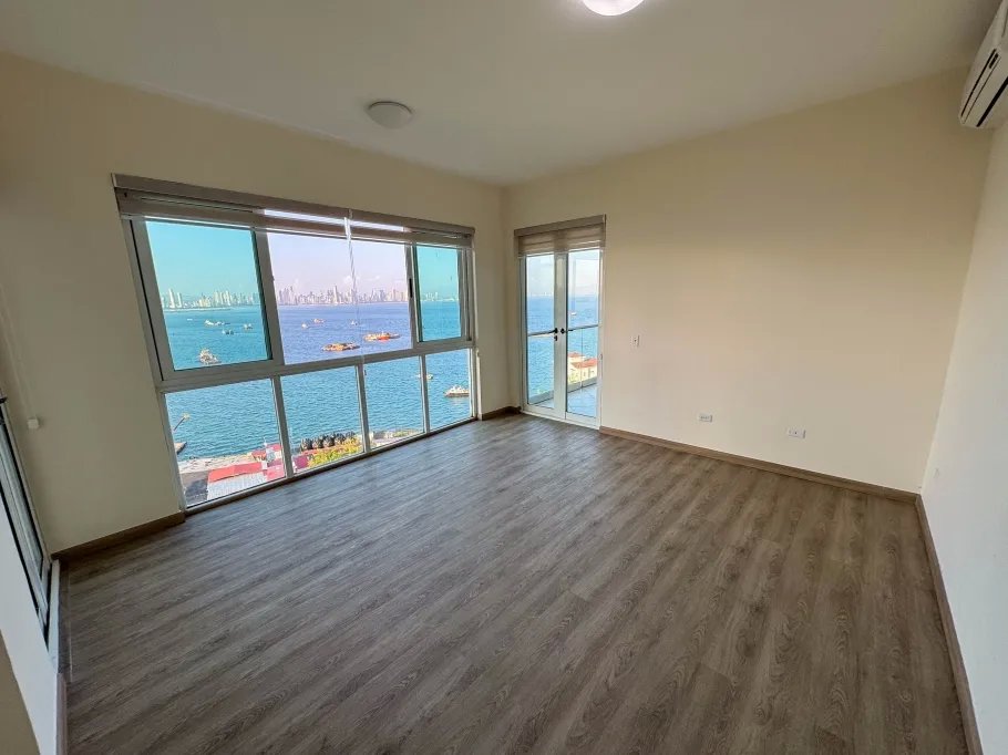 Apartment for sale in causeway of amador, Isla Perico, ph brisas de amador