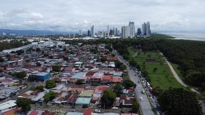 137090 - Panama viejo - warehouses