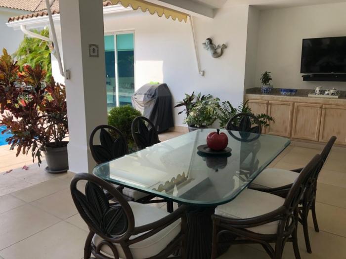 Alquiler de casa en bijao beach club & residences