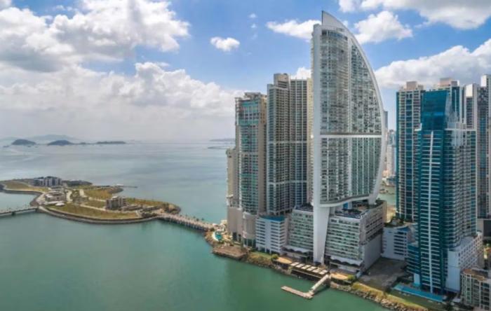 Lujo a 47 pisos: la mejor vista de panamá, apartamento amoblado en alquiler.