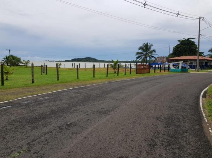 Venta de terreno frente al mar en colón, nombre de dios