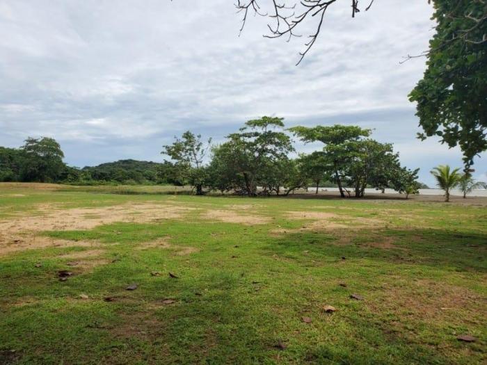 Venta de terreno frente al mar en colón, nombre de dios