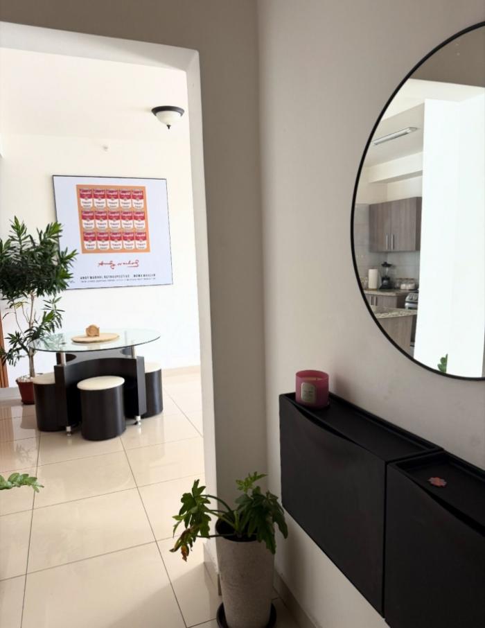 ¡vive en la cima! apartamento de 2 recámaras en ph san roque (piso alt...