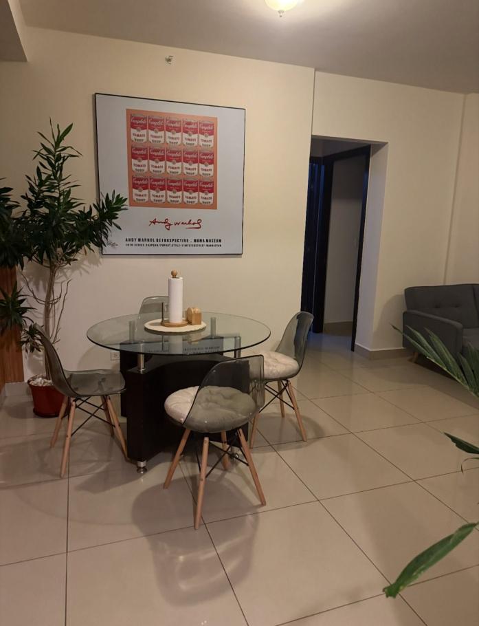 ¡vive en la cima! apartamento de 2 recámaras en ph san roque (piso alto)