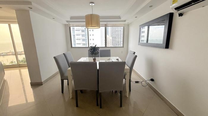 Venta de apartamento ph rocamar, 227.66 m2