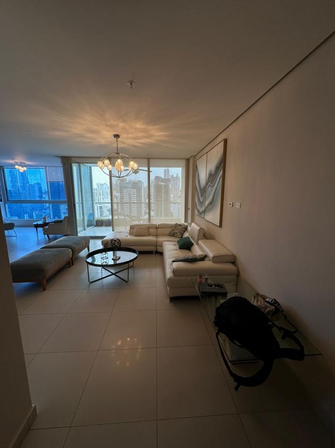 Alquilo apartamento amoblado en marbella