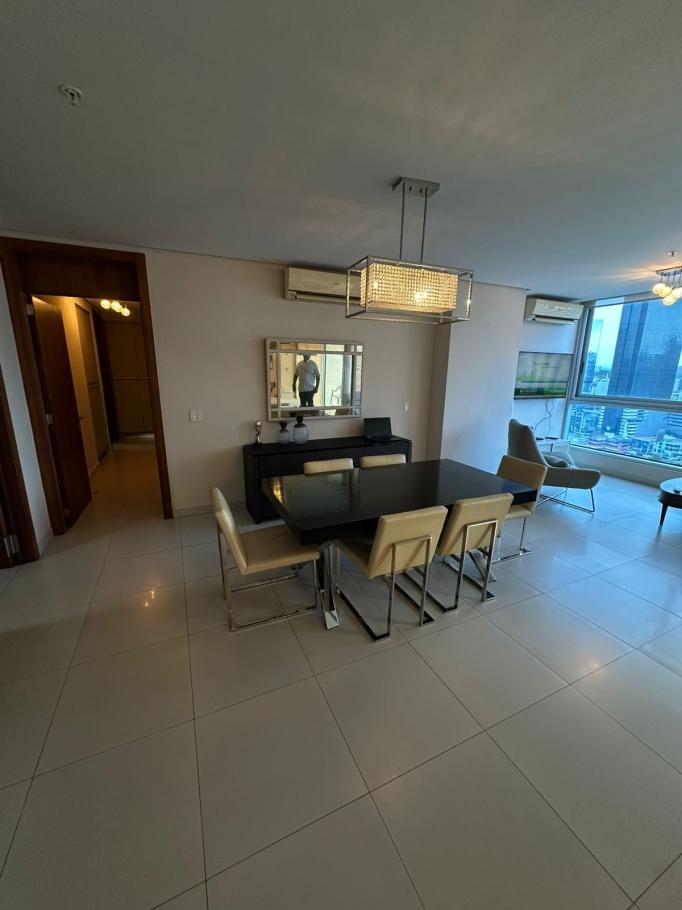Alquilo apartamento amoblado en marbella