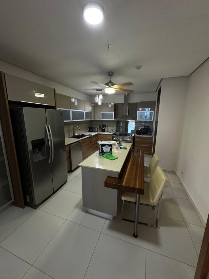 Alquilo apartamento amoblado en marbella