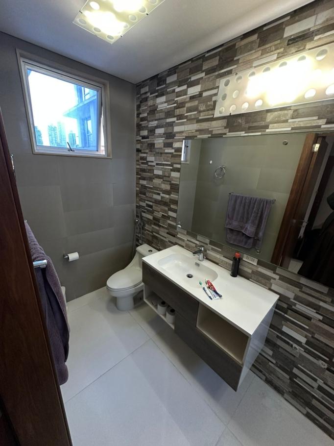Alquilo apartamento amoblado en marbella