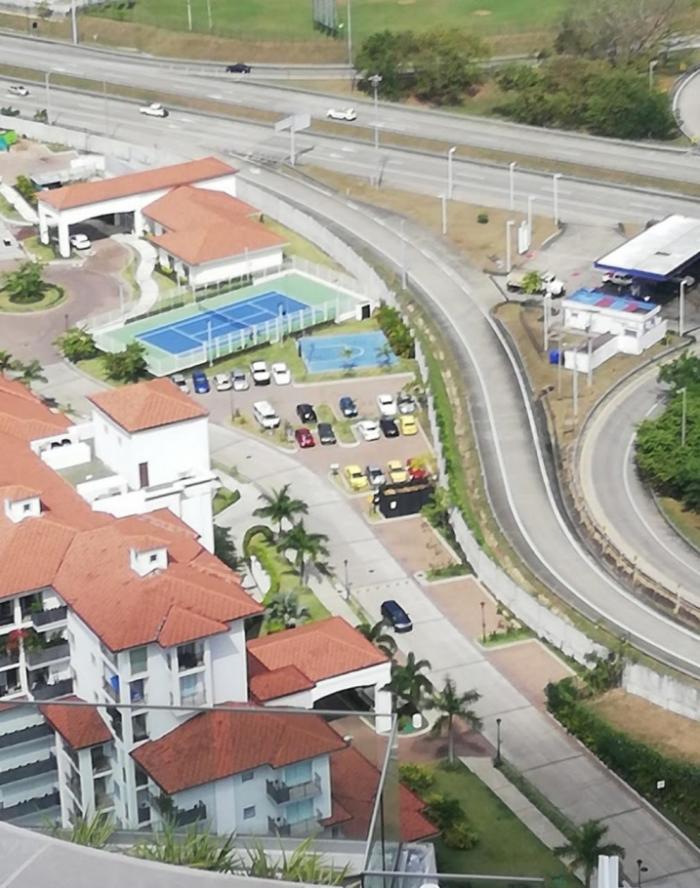 Se alquila apartamento en santa  maria