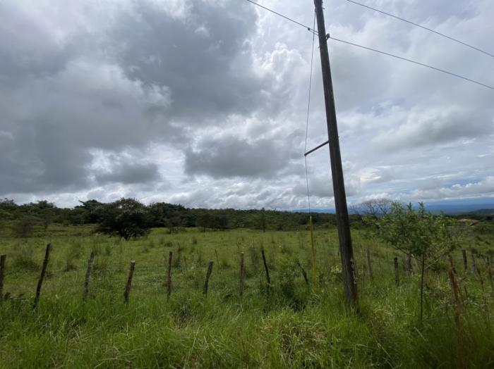 Scenic one-hectare homesite near boquete and lucero golf club