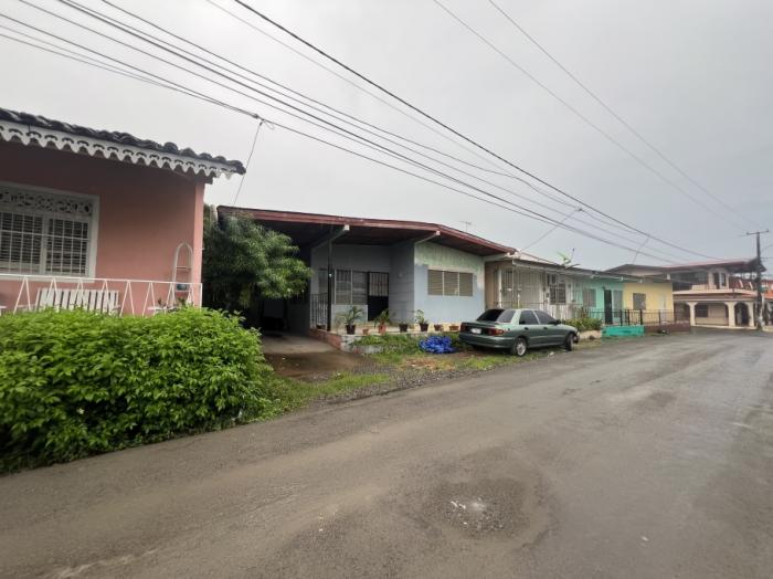 Se vende casa en santo domingo, los santos