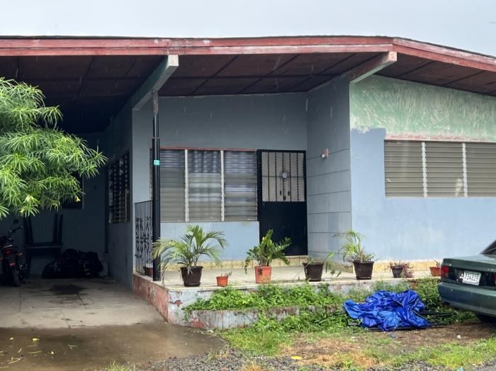 Se vende casa en santo domingo, los santos