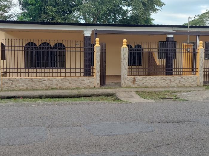 Vendo casa en via principal la mitra chorrera