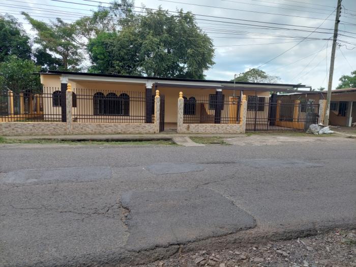 Vendo casa en via principal la mitra chorrera