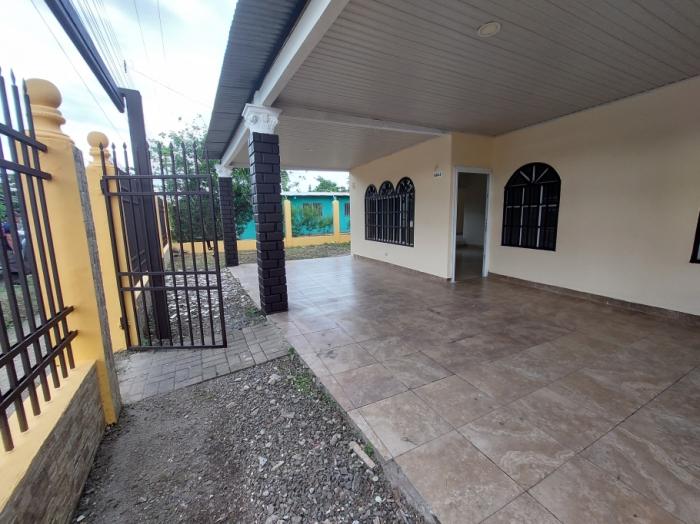 Vendo casa en via principal la mitra chorrera