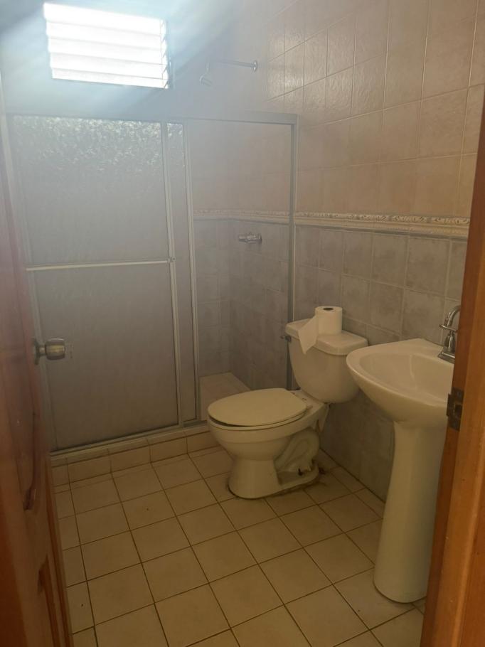 Se vende: espaciosa casa de 650 m2 de construccion.