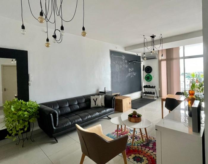 Venta de apartamento semiamoblado ph rainbow tower