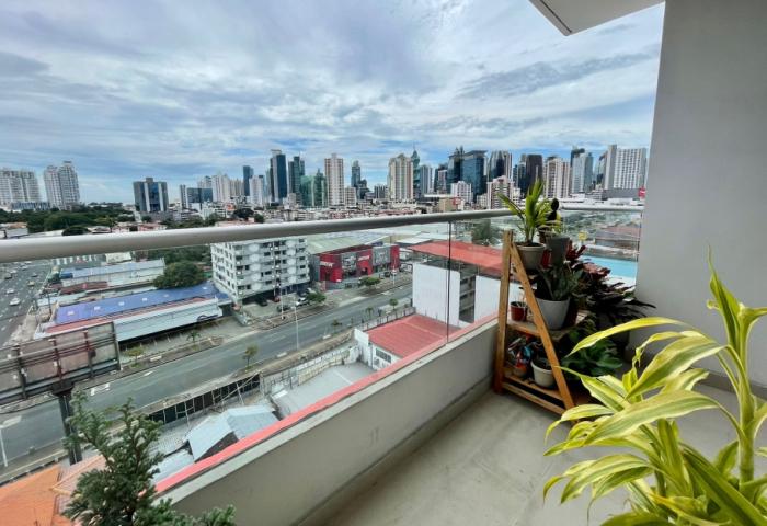 Venta de apartamento semiamoblado ph rainbow tower