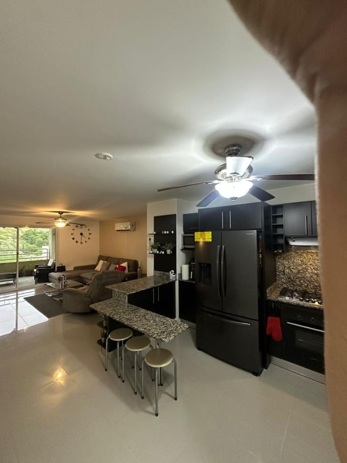 Venta de apartamento en ph altamira gardens ancón