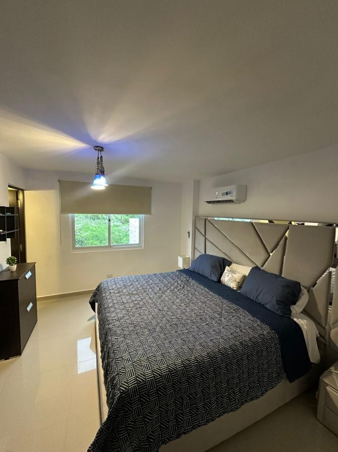 Venta de apartamento en ph altamira gardens ancón