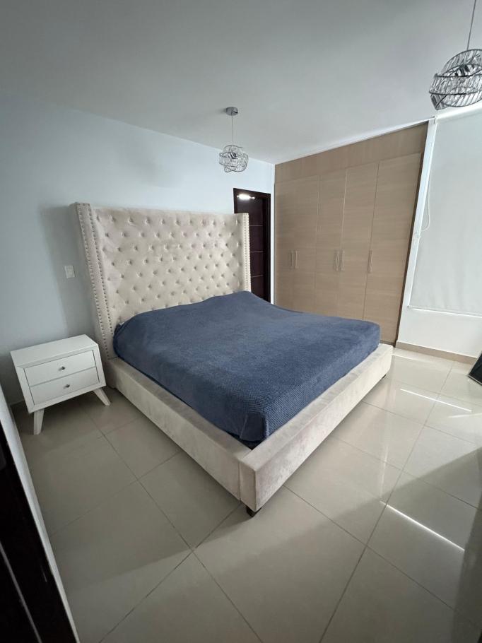 Alquiler apartamento amoblado ph top tower