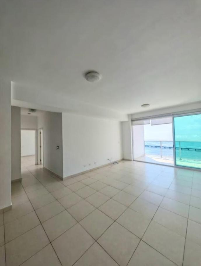 Venta de apartamento con vista al mar en coco del mar, san francisco