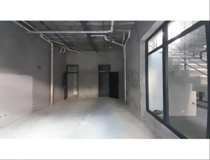 Alquiler de local comercial en la plazuela de alfaro, casco viejo
