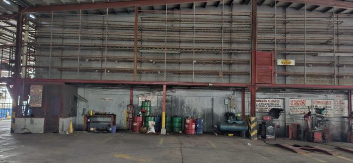 Venta de galera comercial ubicada en santa ana, calle estudiante, ancón.