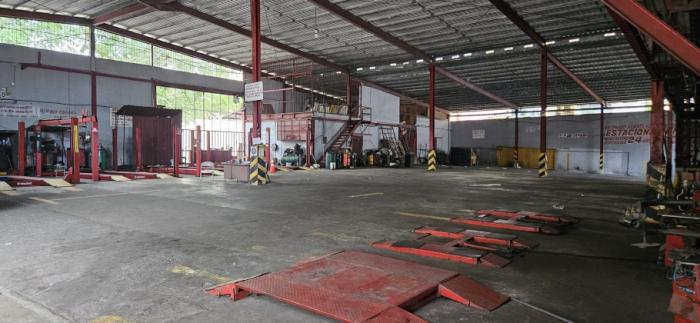 Venta de galera comercial ubicada en santa ana, calle estudiante, ancón.