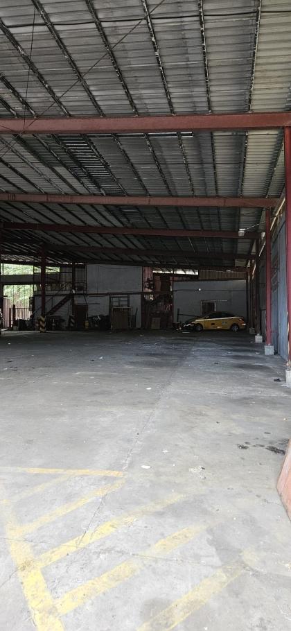 Venta de galera comercial ubicada en santa ana, calle estudiante, ancón.