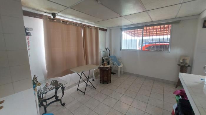 Venta de casa en el espinar, colón