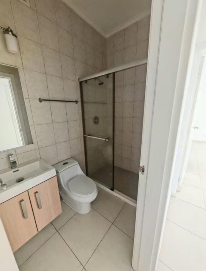 Venta de apartamento con vista al mar en coco del mar, san francisco