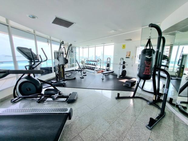 Venta de apartamento vacío en ave. balboa, panamá