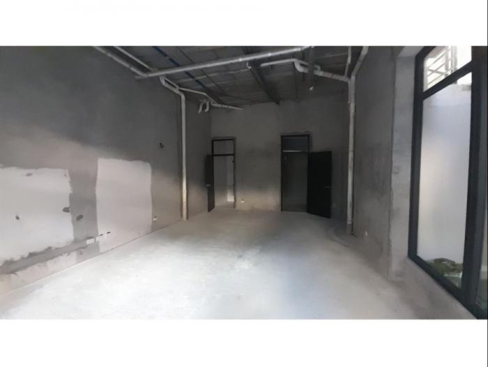 Alquiler de local comercial en la plazuela de alfaro, casco viejo