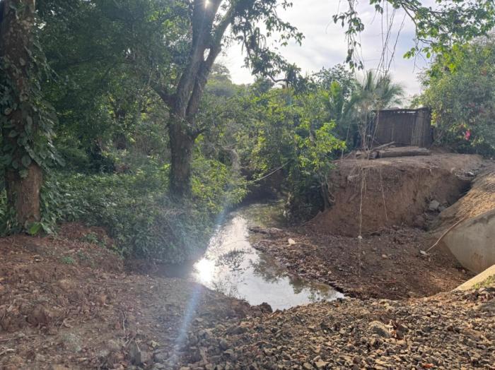 For sale: titled land in hicaco, 300 meter from the beach.