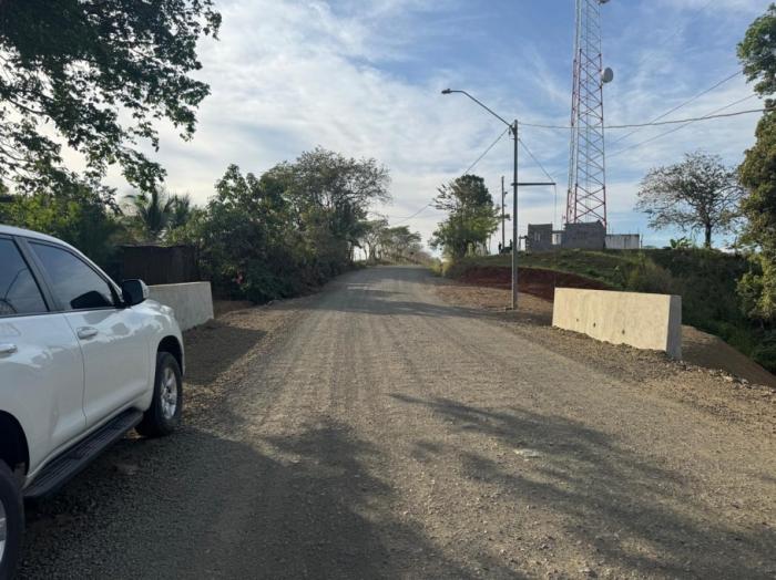 For sale: titled land in hicaco, 300 meter from the beach.