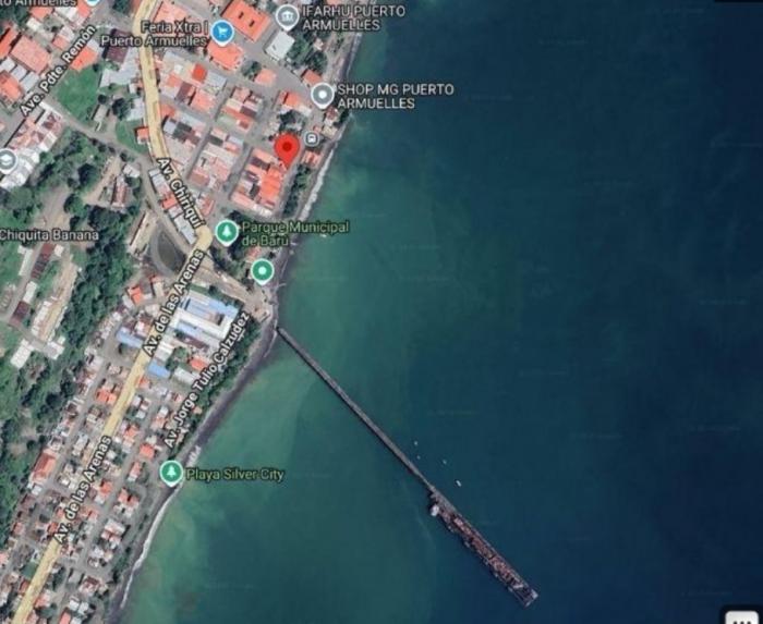 Venta de casa comercial en puerto armuelles