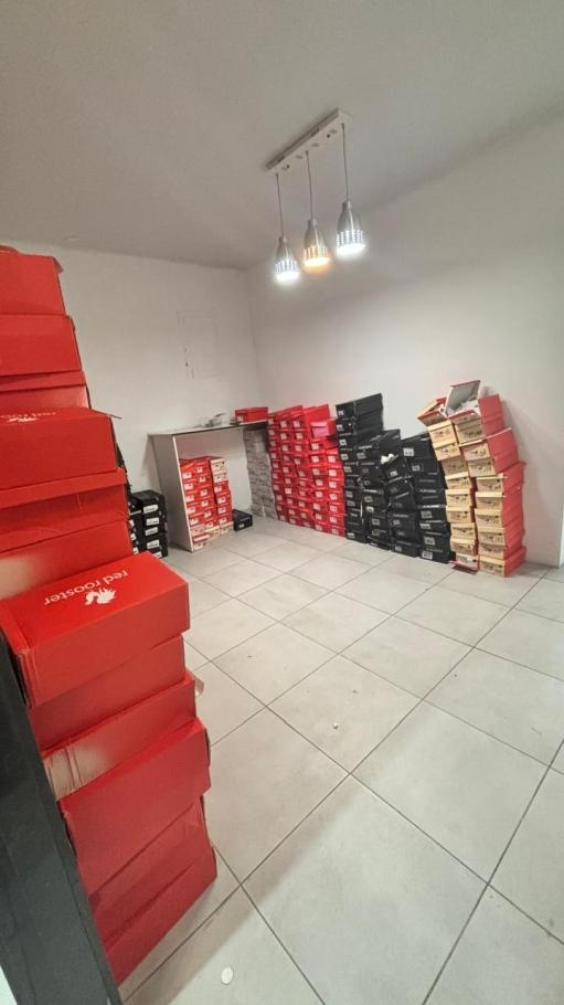 Alquiler de local comercial en vista hermosa