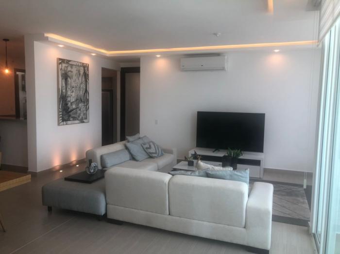 Alquiler de apartamento amoblado en costa del este, panamá