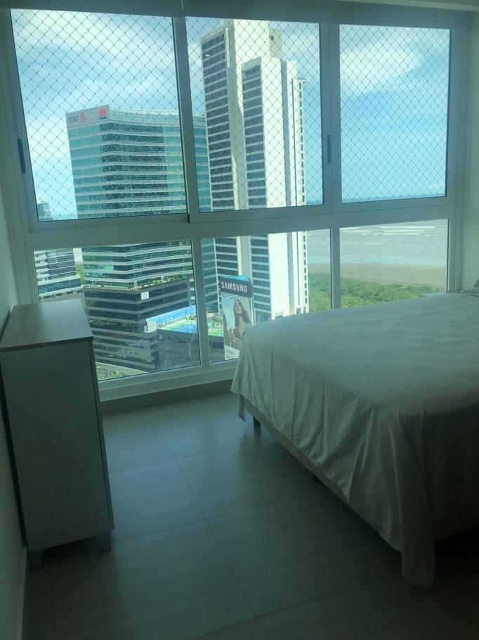 Alquiler de apartamento amoblado en costa del este, panamá