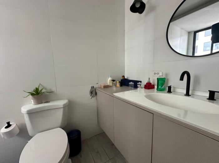 Venta de apartamento con línea blanca en punta paitilla, panamá