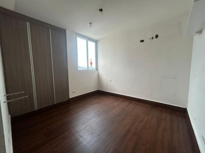 Venta de apartamento en ph parques del carmen, el carmen, bella vista
