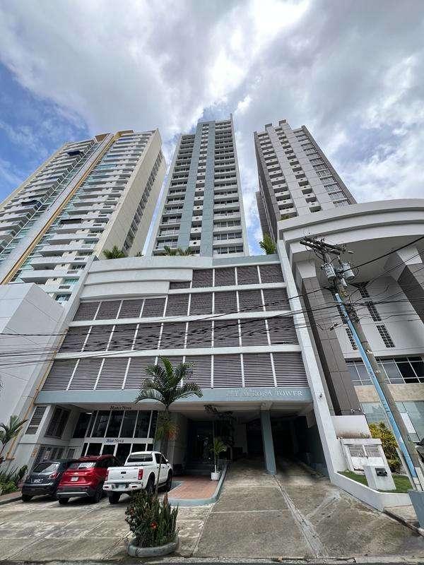 Venta en ph aurora tower, bella vista